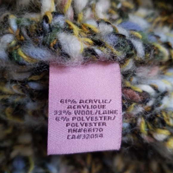 Wool cropped cardigan sweater. Size Medium. Hand Knit by Dollie, wood buttons - Picture 9 of 11